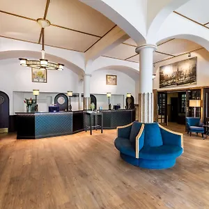 Otel Nh Schiller