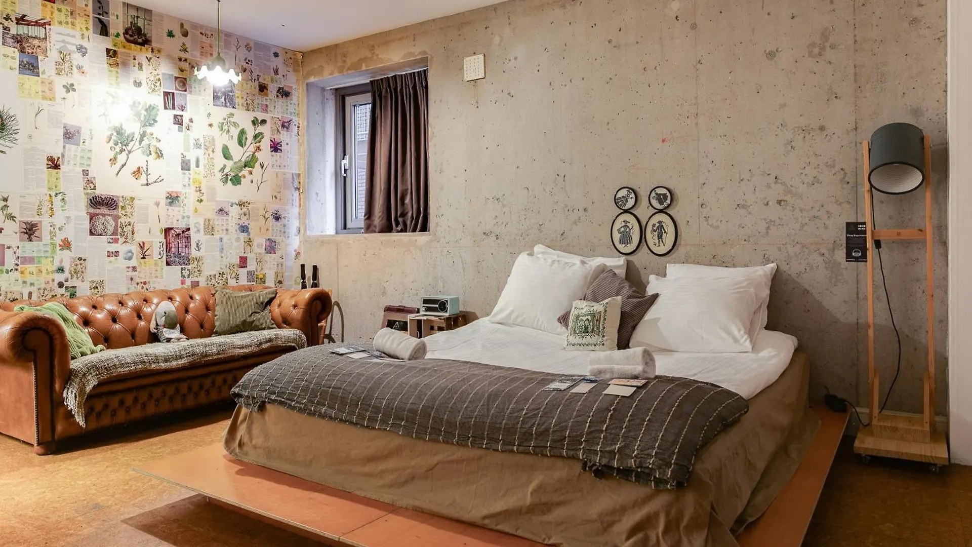 Clinkmama Hostel Amsterdam Netherlands