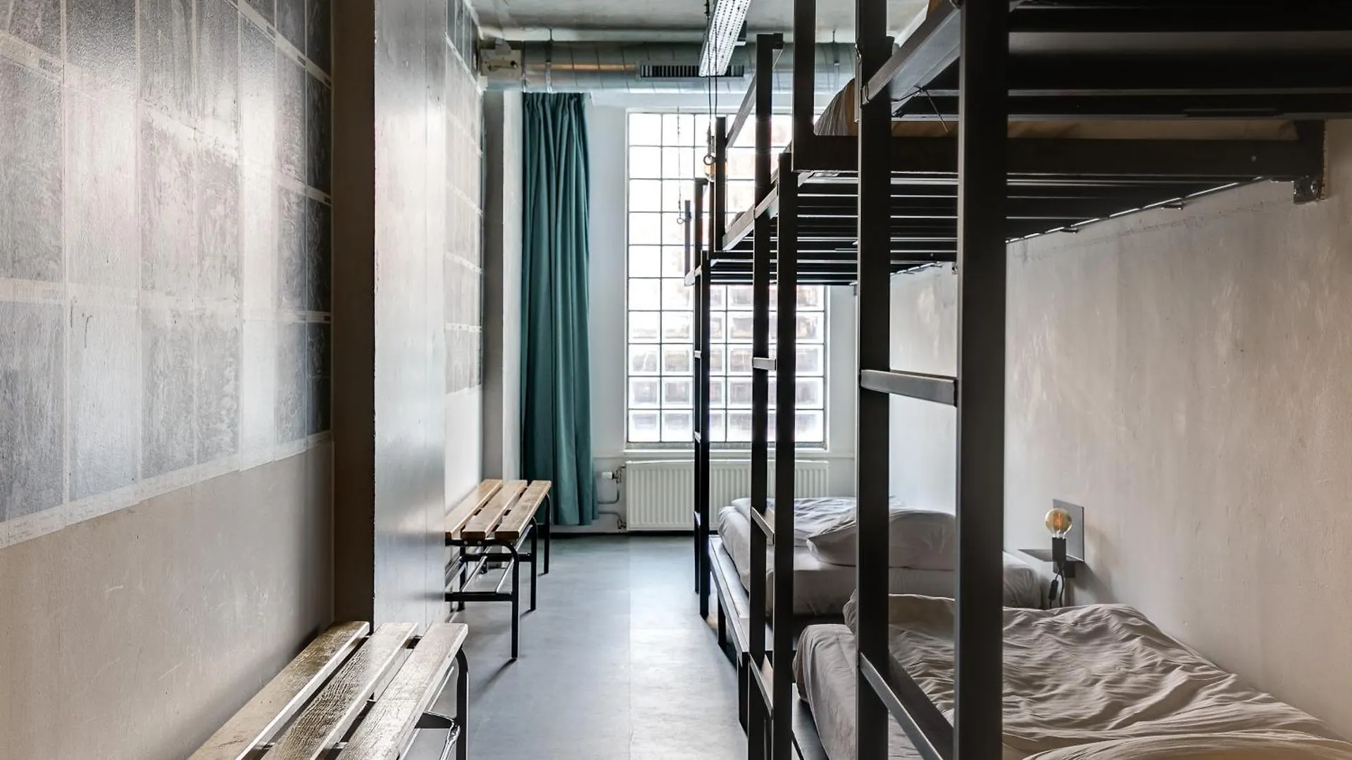 Clinkmama Hostel Amsterdam