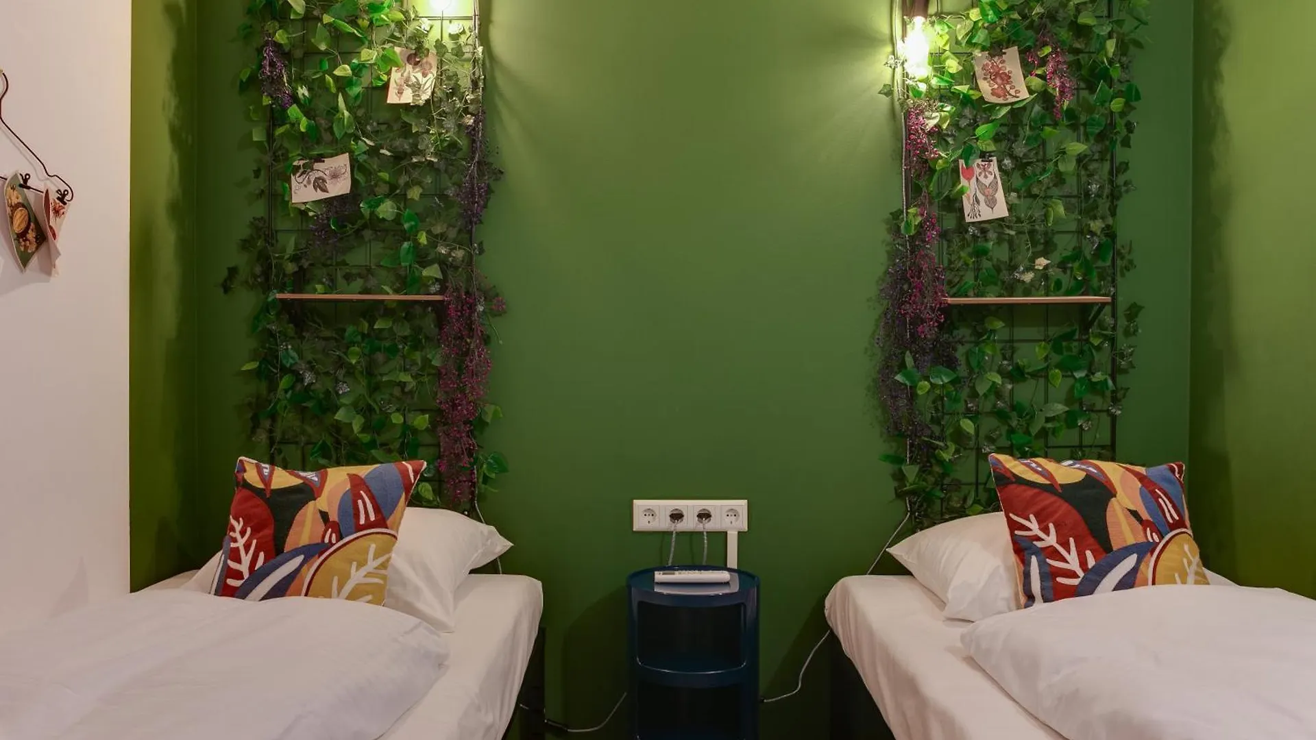 Clinkmama Hostel Amsterdam Netherlands