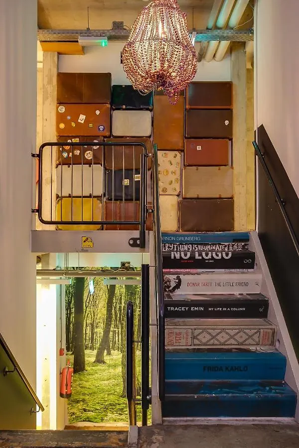 Clinkmama Hostel Amsterdam Netherlands