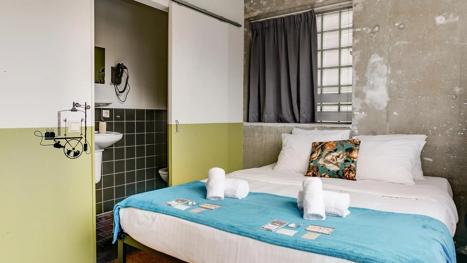 Clinkmama Hostel Amsterdam