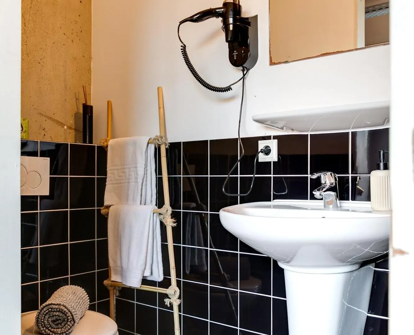 Clinkmama Hostel Amsterdam